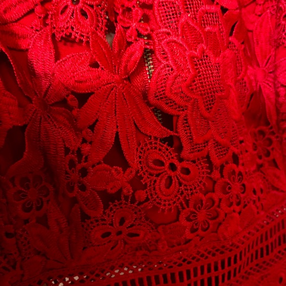 Woman dress. - Picture 4 of 4